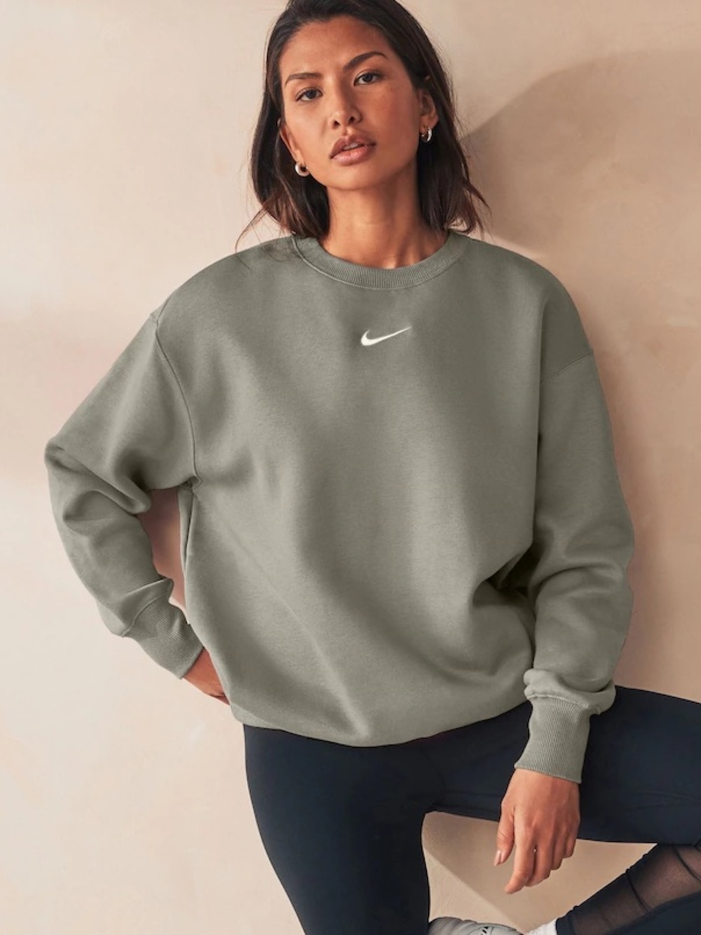 Nike Phoenix Fleece Oversized Crew Neck
Sweatshirt